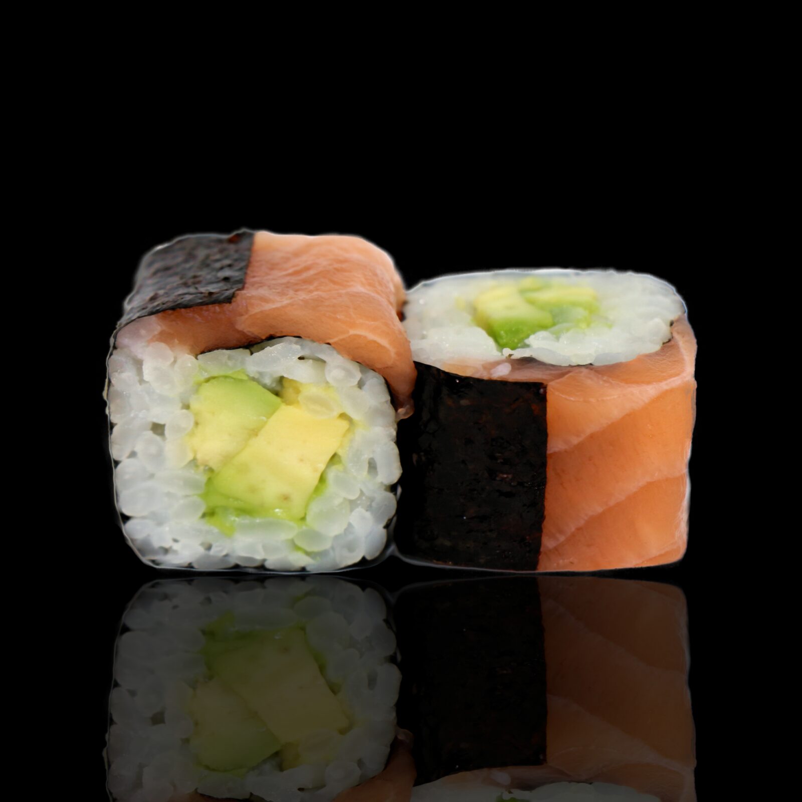 117. Sake Avokado Maki