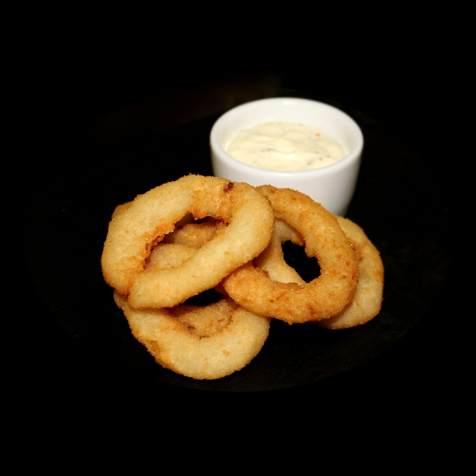 812. Kalmaarirõngad 8 tk. + Küüslaugu kaste